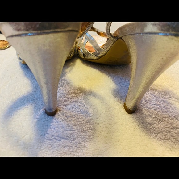 Gently Used Heels By MOOTSIES TOOTSIES - Box 66 - Picture 6 of 7